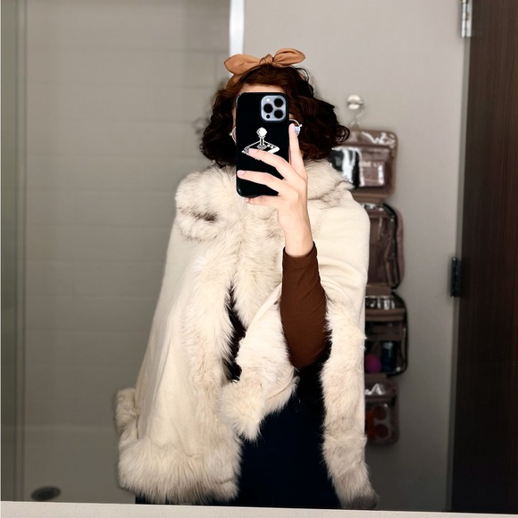 Meet your Posher, Stephanie - Picture 3 of 12